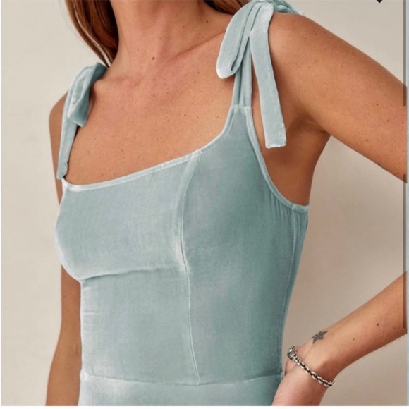 Reformation Minna Blue Velvet Mini Dress Size 12, only worn once! - Picture 3 of 10